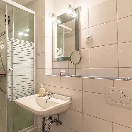 Апартаменты Beachside *